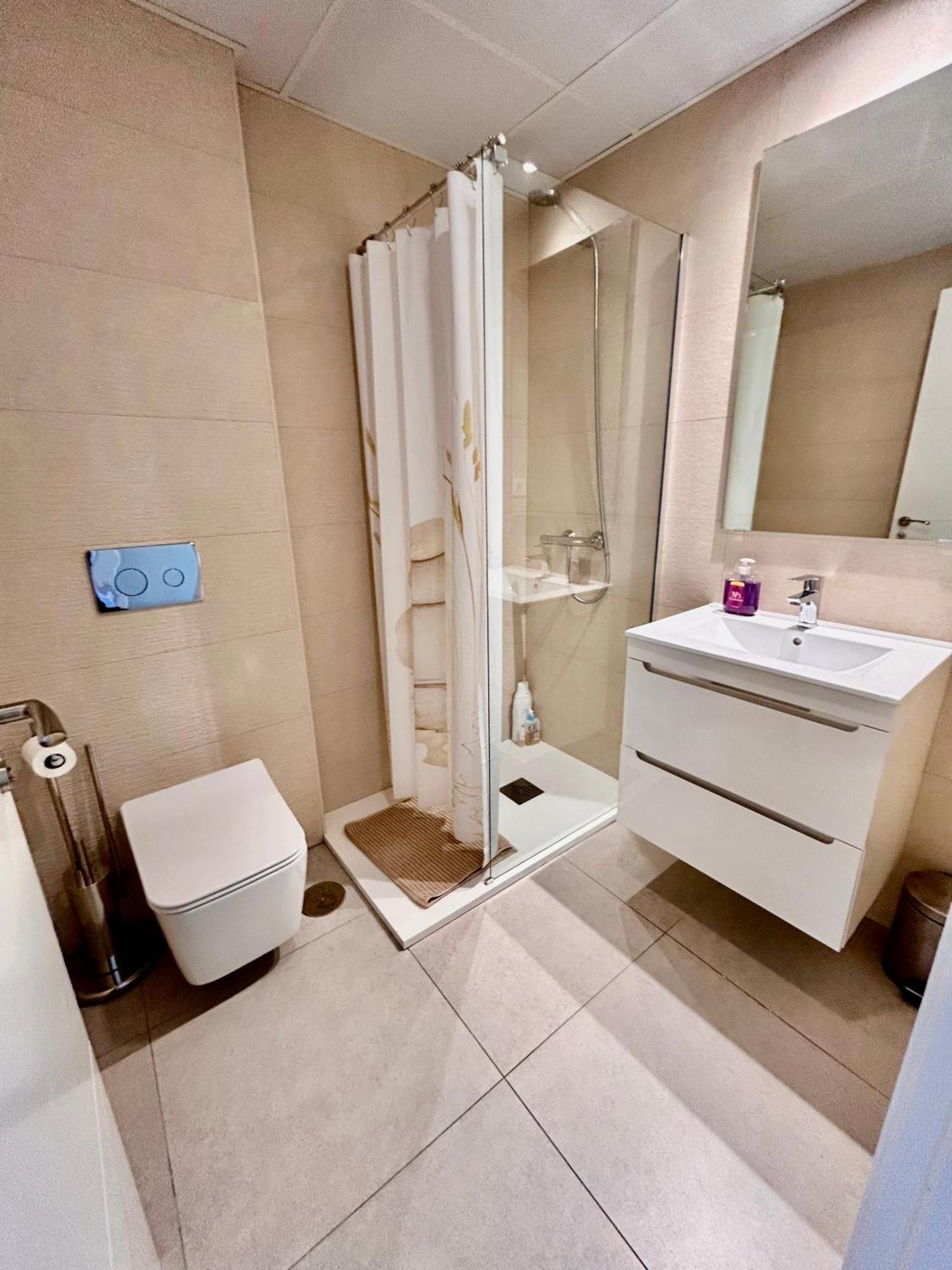 Moderno Apartamento Inteligente Madrid Exteriör bild